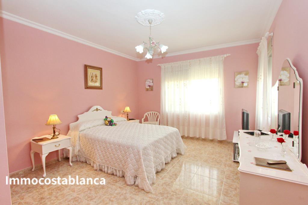 Villa in La Nucia, 263 m², 580,000 €, photo 3, listing 29558416