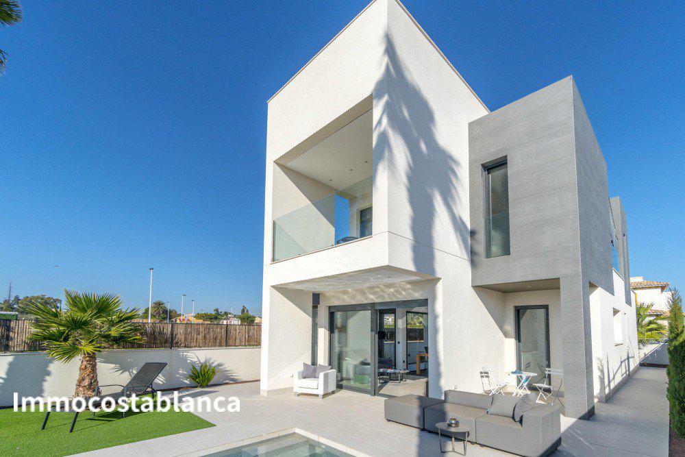 Villa in La Marina, 270 m², 386,000 €, photo 1, listing 12758248