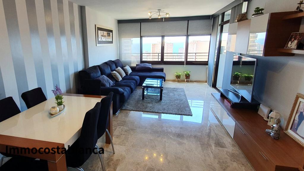 5 room apartment in Benidorm, 130 m², 315,000 €, photo 1, listing 21417696