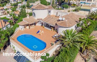 Detached house in Benissa, 251 m²
