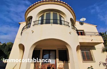 Detached house in Calpe, 229 m²