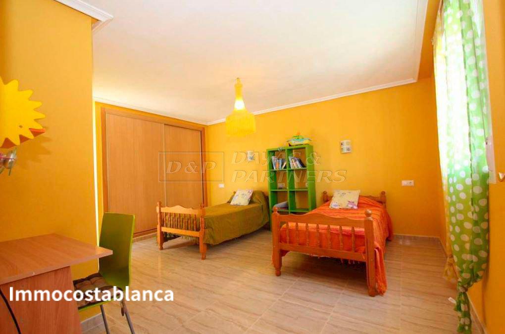 Townhome in Torrevieja, 157 m², 189,000 €, photo 7, listing 33775456