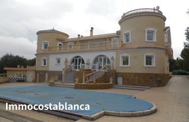 Villa in Pilar de la Horadada, 737 m²