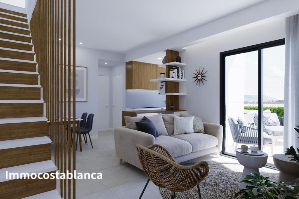Apartment in Torrevieja, 178 m², 330,000 €, photo 1, listing 39567536