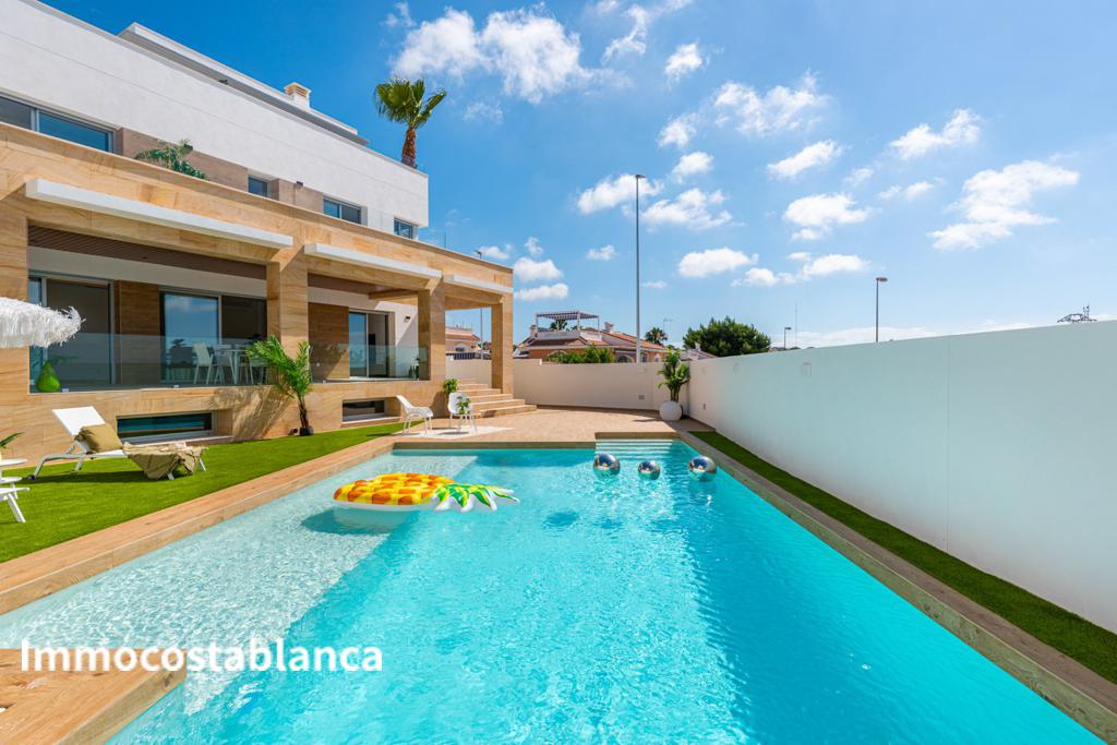 Villa in Ciudad Quesada, 244 m², 822,000 €, photo 1, listing 77039536