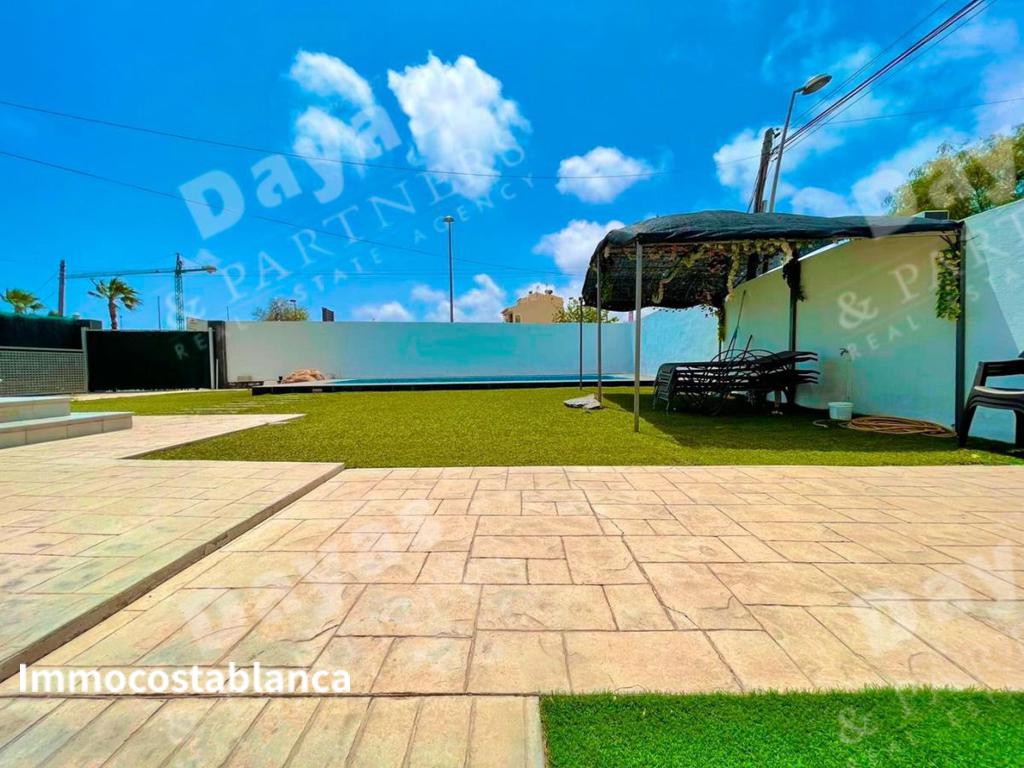 Villa in Torrevieja, 132 m², 380,000 €, photo 4, listing 3132896