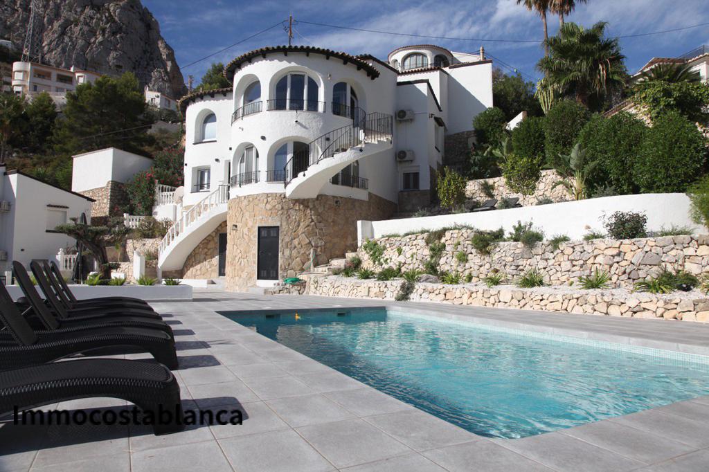 Detached house in Calpe, 228 m², 890,000 €, photo 3, listing 36440256