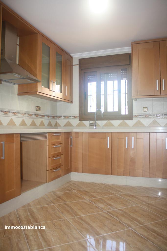 Villa in Torrevieja, 319 m², 550,000 €, photo 2, listing 18135536