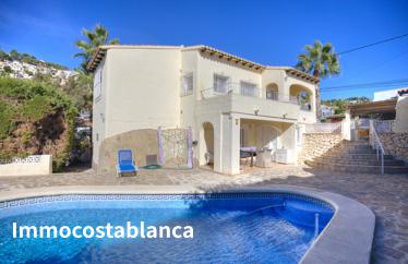 Detached house in Moraira, 185 m²