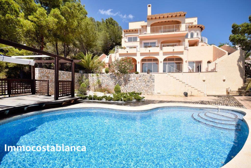 7 room villa in Altea, 1,200,000 €, photo 1, listing 71203768