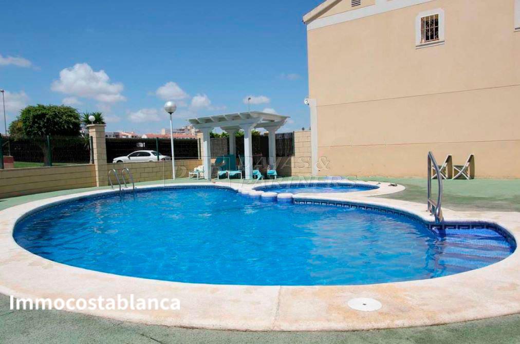 Townhome in Torrevieja, 157 m², 189,000 €, photo 8, listing 33775456