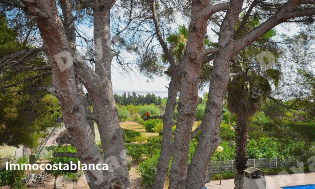 Villa in Torrevieja, 671 m², 690,000 €, photo 5, listing 9324896