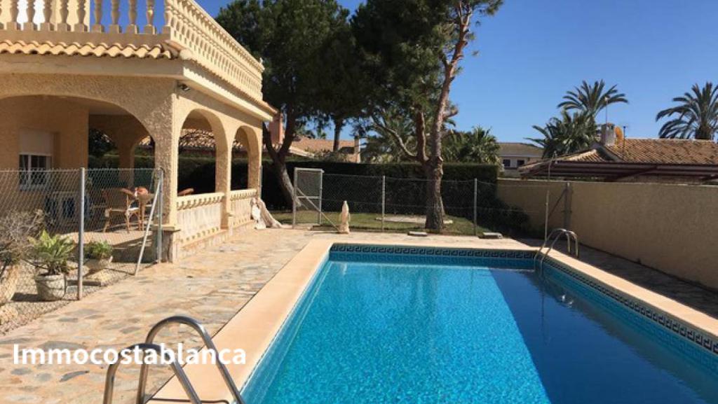Villa in Cabo Roig, 245 m², 800,000 €, photo 1, listing 35178576