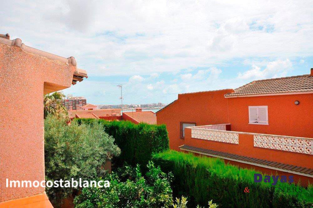 Villa in Torrevieja, 408 m², 740,000 €, photo 2, listing 4893616