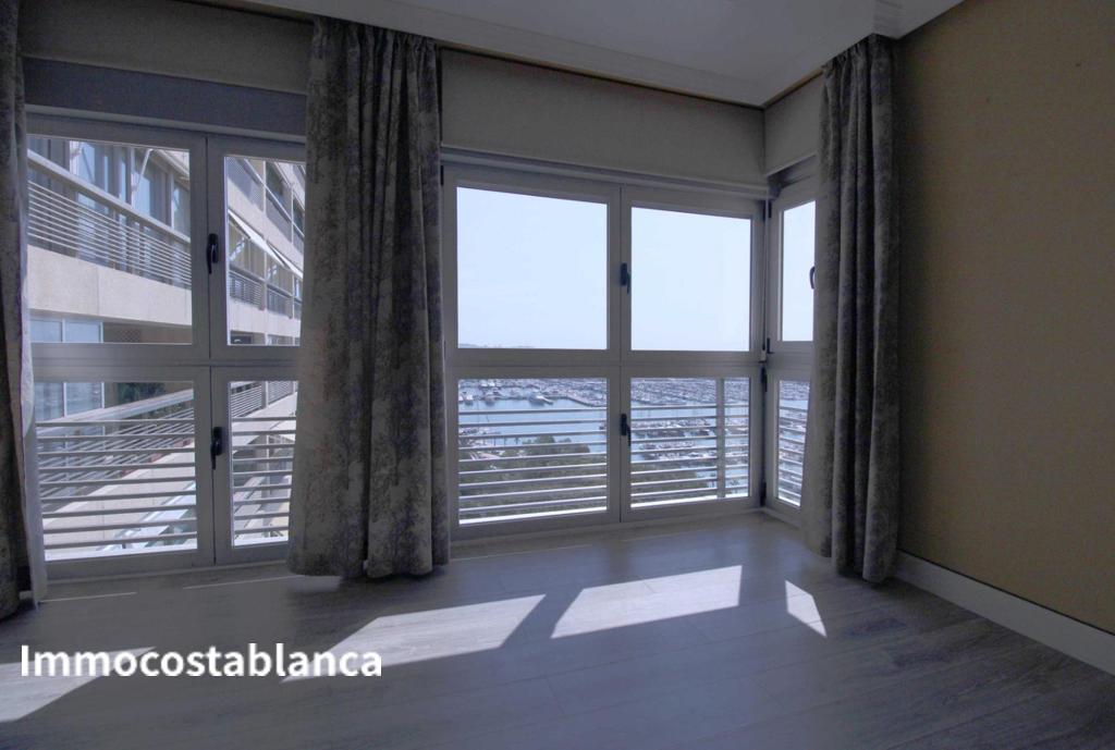 Apartment in Alicante, 188 m², 690,000 €, photo 1, listing 7137856