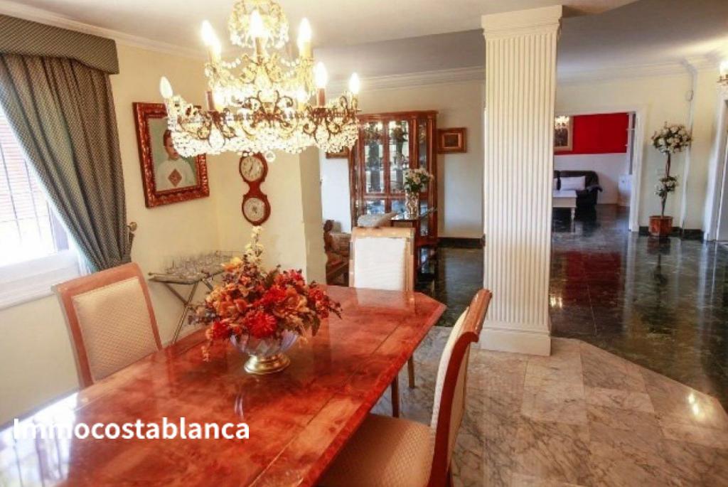 Villa in Torrevieja, 306 m², 590,000 €, photo 8, listing 44327048