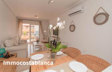 Apartment in Torrevieja, 64 m²