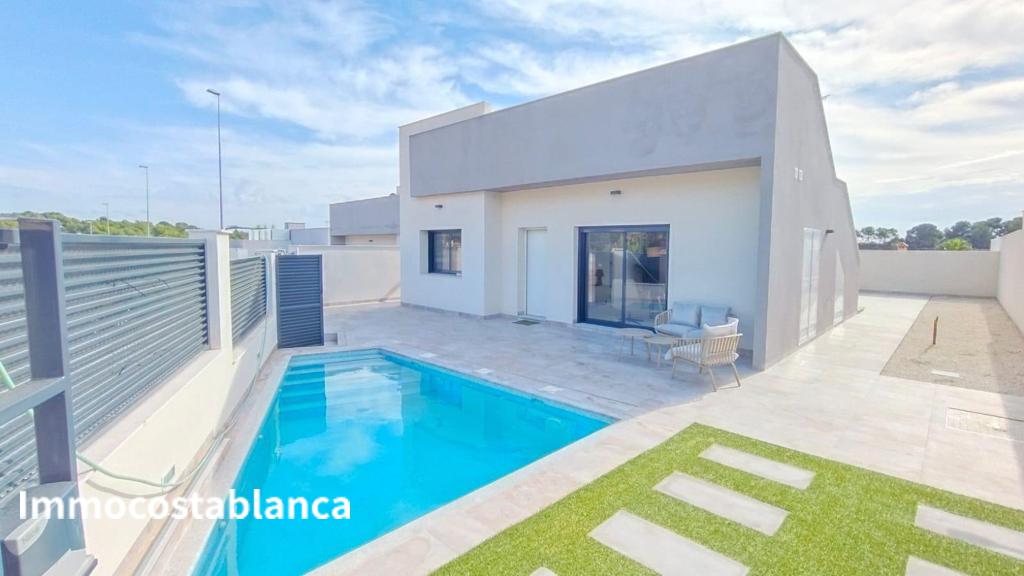 Villa in Pilar de la Horadada, 116 m², 422,000 €, photo 1, listing 28607536