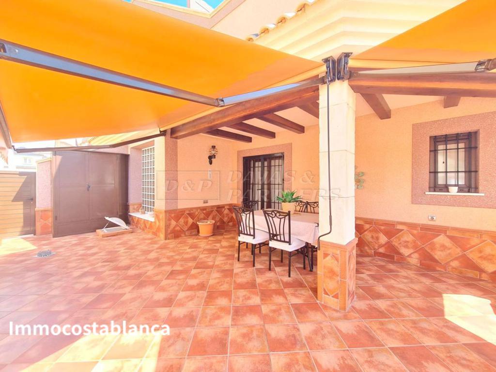 Detached house in Torrevieja, 136 m², 420,000 €, photo 1, listing 67366576