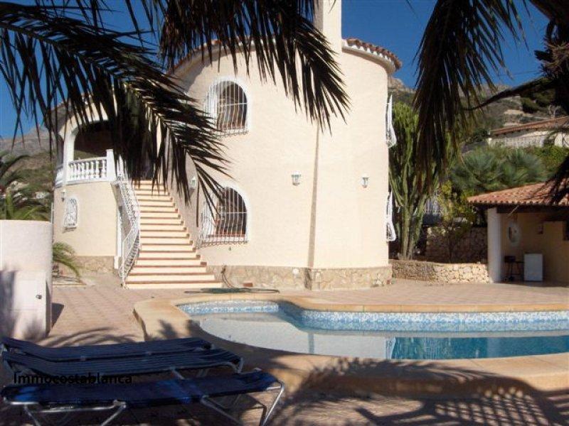 7 room villa in Calpe, 588,000 €, photo 1, listing 10047688