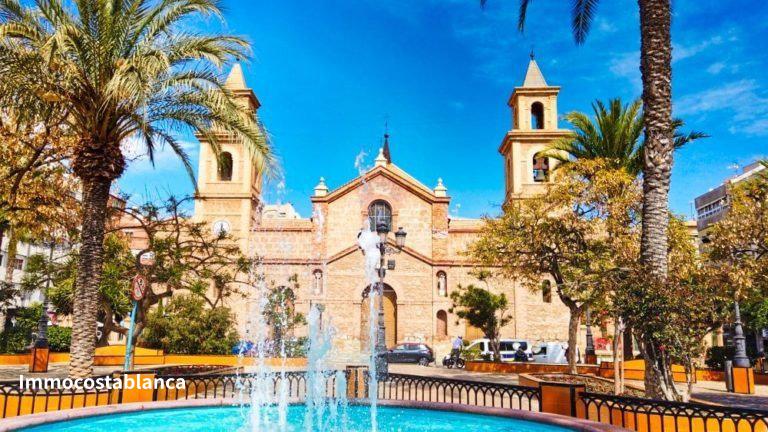 Villa in Torrevieja, 185 m², 750,000 €, photo 2, listing 60367536