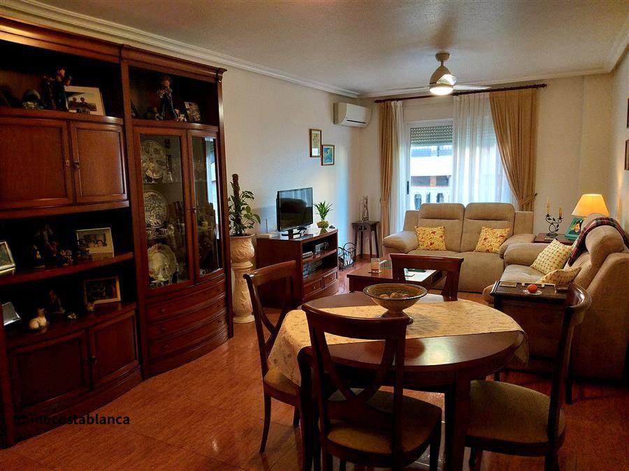 5 room apartment in Torrevieja, 120 m², 200,000 €, photo 1, listing 30279848