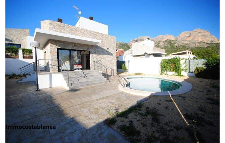 Villa in Alicante, 401 m², 325,000 €, photo 1, listing 11172096