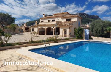 Detached house in Calpe, 280 m²