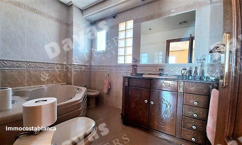 Detached house in Torrevieja, 320 m², 660,000 €, photo 1, listing 24060896