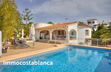 Detached house in Moraira, 173 m²