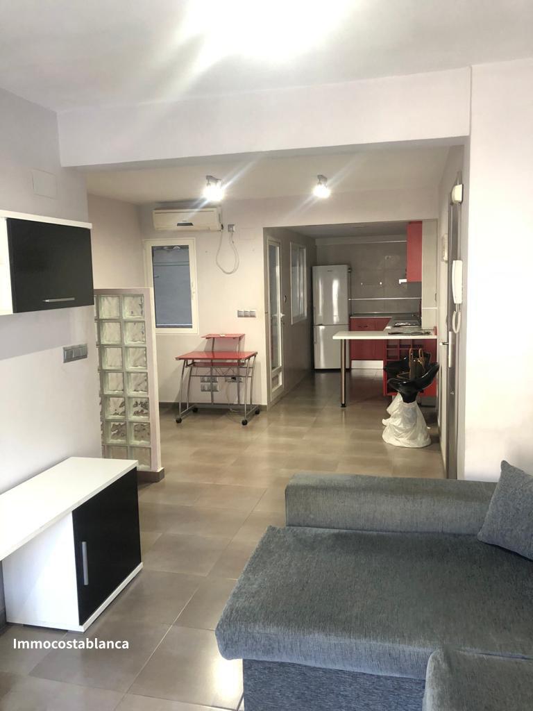 Apartment in Alicante, 72,000 €, photo 1, listing 19159848