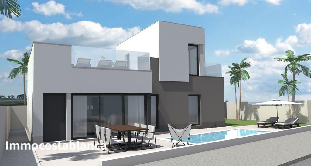 Villa in Torrevieja, 192 m², 780,000 €, photo 1, listing 20704896