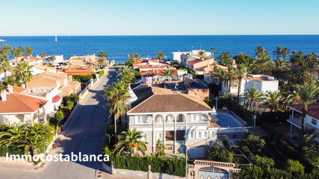 Villa in Torrevieja, 657 m², 690,000 €, photo 3, listing 3178576
