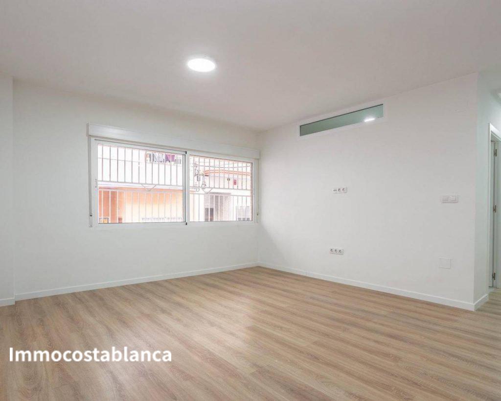 4 room apartment in Torrevieja, 84 m², 105,000 €, photo 1, listing 23054576