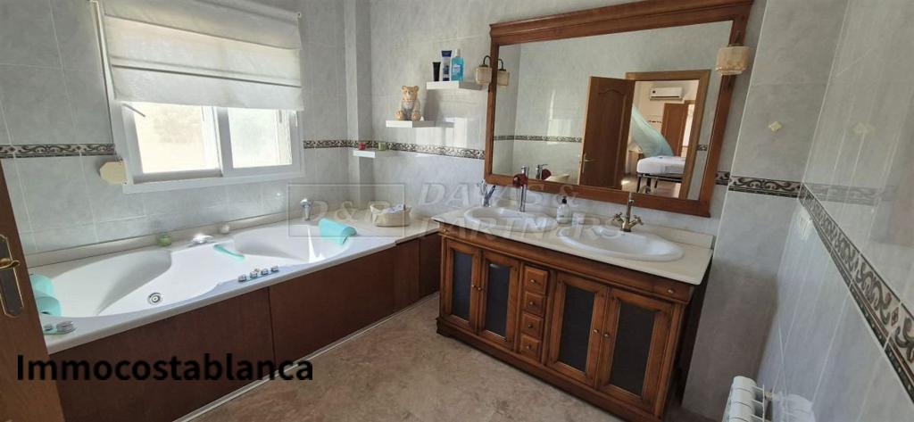 Detached house in Torrevieja, 480 m², 890,000 €, photo 10, listing 13246656