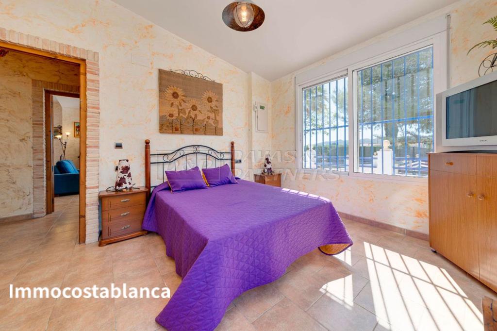 Villa in Alicante, 215 m², 533,000 €, photo 1, listing 31745136