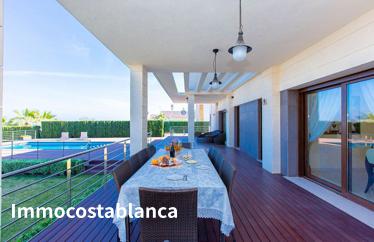 Villa in Torrevieja, 586 m²