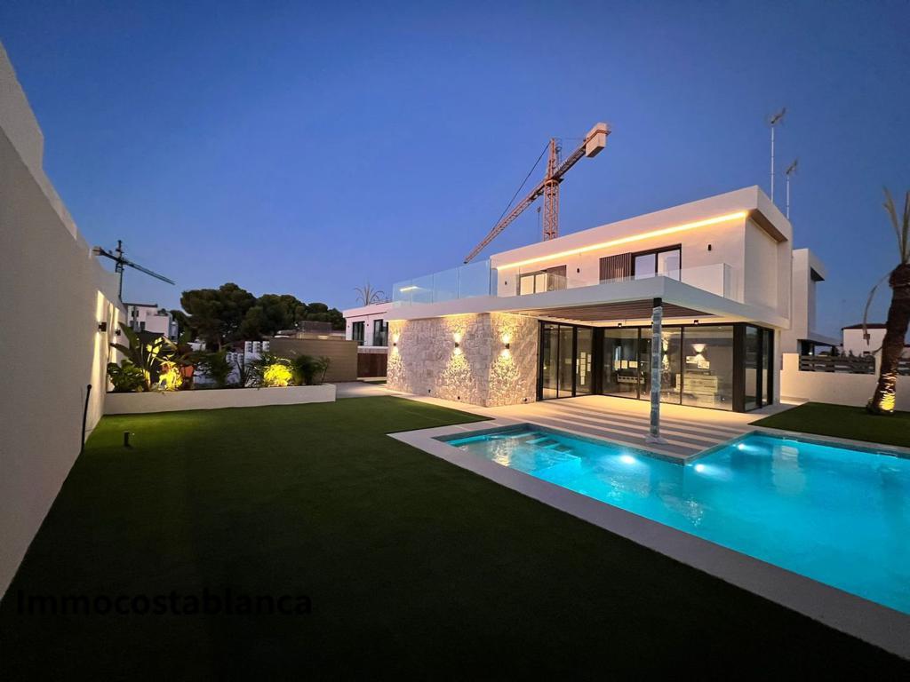 Villa in Dehesa de Campoamor, 130 m², 565,000 €, photo 1, listing 4989056