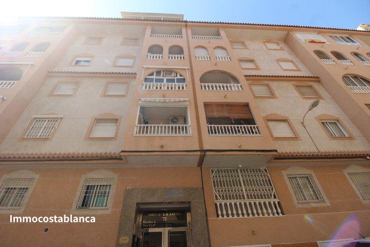 Apartment in Torrevieja, 72,000 €, photo 10, listing 33969448