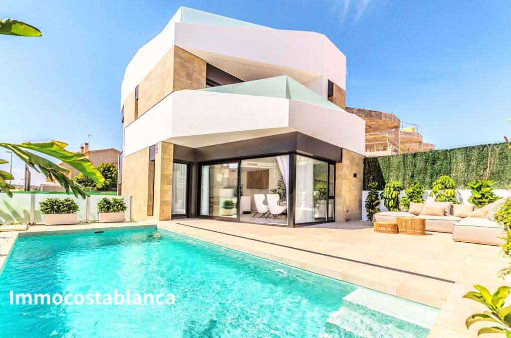 Villa in Torrevieja, 159 m², 469,000 €, photo 1, listing 29450016