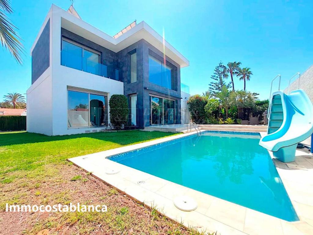 Villa in Torrevieja, 250 m², 709,000 €, photo 10, listing 27804176