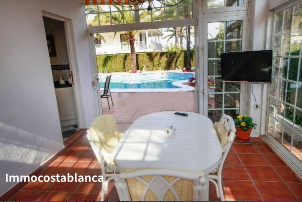 Villa in Torrevieja, 306 m², 590,000 €, photo 2, listing 44327048