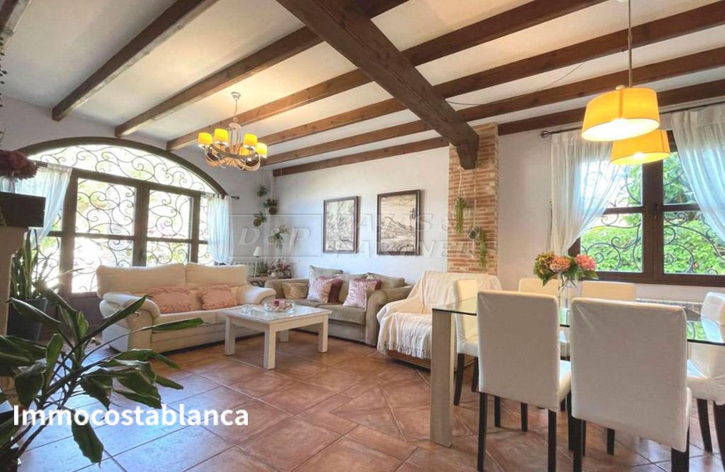 Villa in Torrevieja, 298 m², 750,000 €, photo 1, listing 76590656