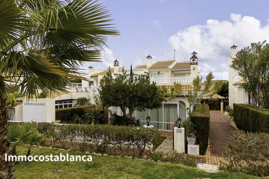 Villa in Torrevieja, 63 m², 127,000 €, photo 1, listing 22080896