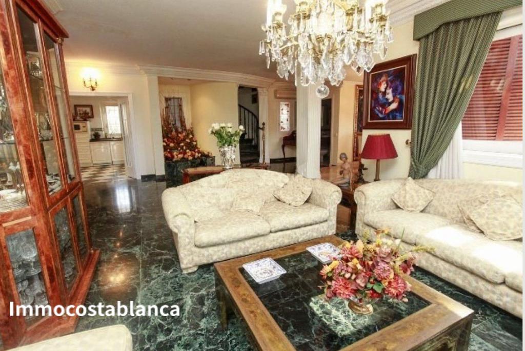 Villa in Torrevieja, 306 m², 590,000 €, photo 6, listing 44327048