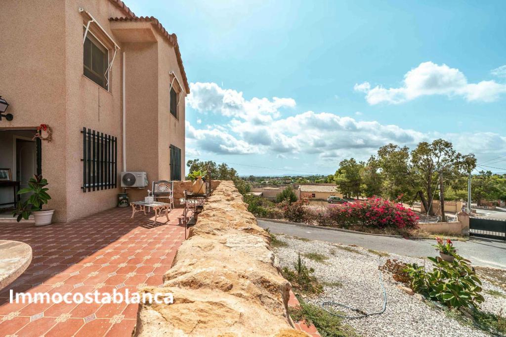 Villa in Alicante, 413 m², 449,000 €, photo 1, listing 13241136