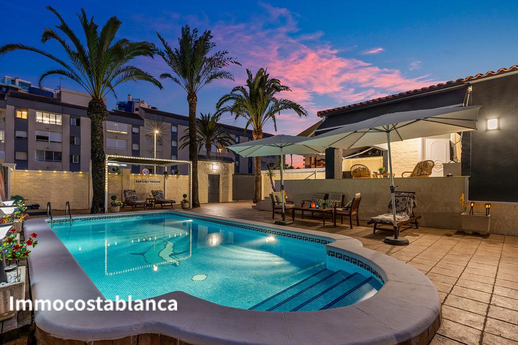 Villa in Torrevieja, 141 m², 656,000 €, photo 9, listing 59159536