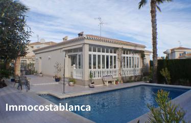 5 room villa in Dehesa de Campoamor, 158 m²