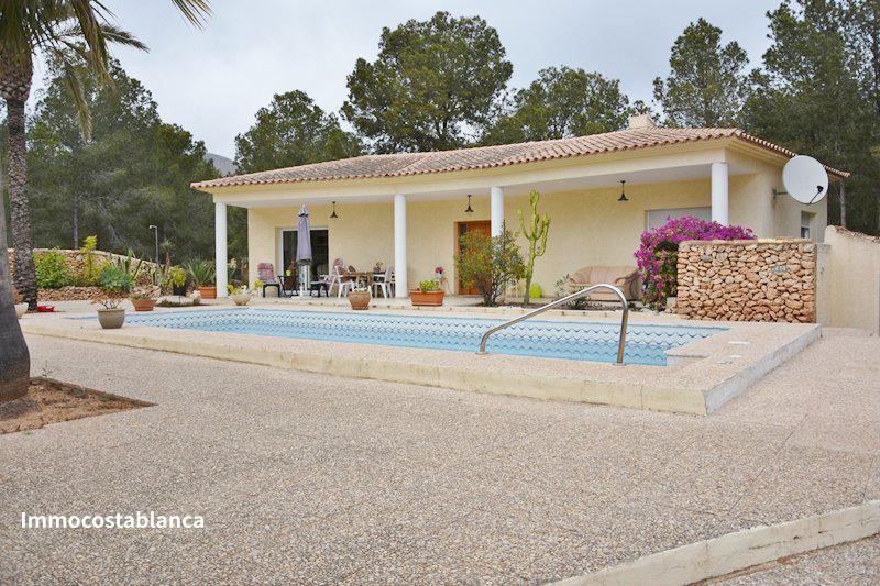 Villa in La Nucia, 595,000 €, photo 1, listing 1676568