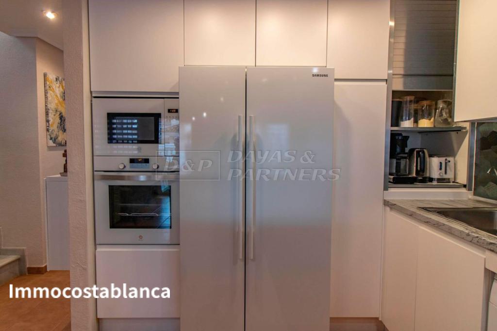 Townhome in Torrevieja, 98 m², 305,000 €, photo 2, listing 52321936